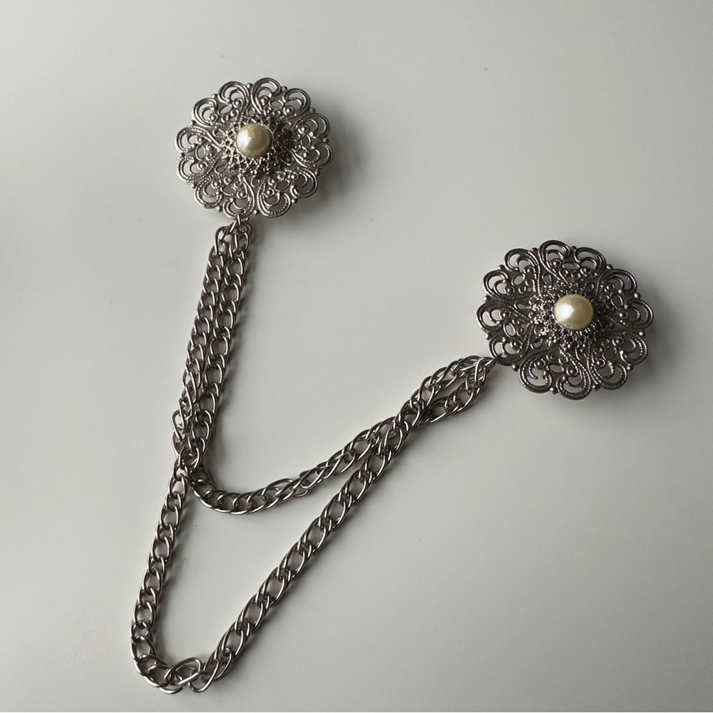 Vintage Silver Tone Pierced Metal and Faux Pearl Flower Duo Brooch pin